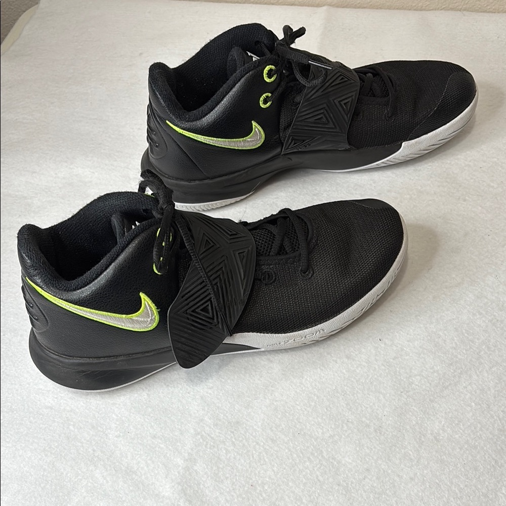 Nike Kyrie Flytrap 3 Black Volt - image 2